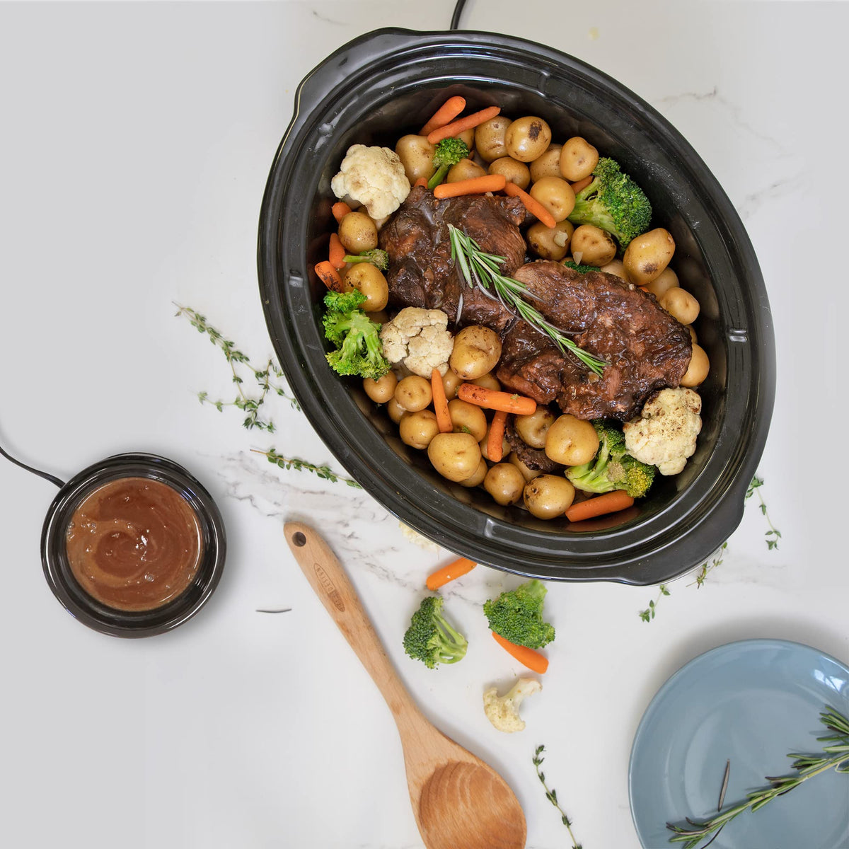 7 qt Programmable Slow Cooker with Dipper T5117